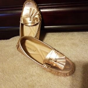 Shoe Dazzle Rose Gold Flats Size 9